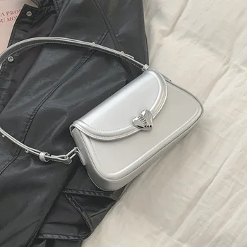 Y2K Сребърни дамски чанти-Шоудеры за жени 2023, Модни Луксозни Маркови дизайнерски чанти, Малка чанта-тоут с Любовна катарама, чанта под мишниците