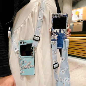 Бели Цветя чанта за Носене През Рамо За телефон Samsung Galaxy Z Flip 5 4 3 Flip5 Flip4 Flip3 5G с пагон, Колие, Калъф-Дантела