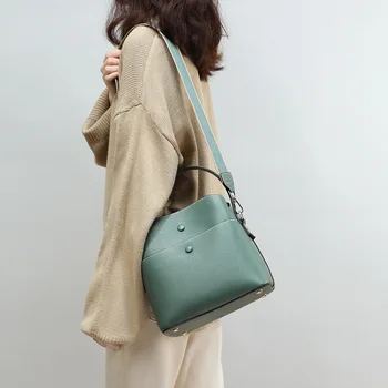 Луксозни Дамски Чанти чанта-месинджър през рамо от естествена кожа с две джапанки 2022, Нова Модерна чанта-кофа за рамо