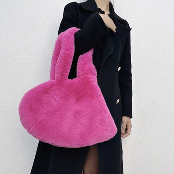 Модерен зимни дамски плюшен чанта на рамото, монофонични изкуствена кожа, дамски чанти под мишниците със сърца, Женски пухкави чанта, портфейл-тоут
